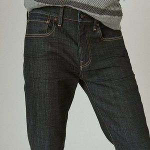 NWT 36x32 Lucky Brand Men's 223 Straight Coolmax Stretch Jean